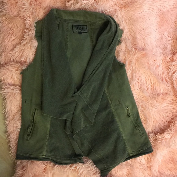 Vest - Picture 1 of 4